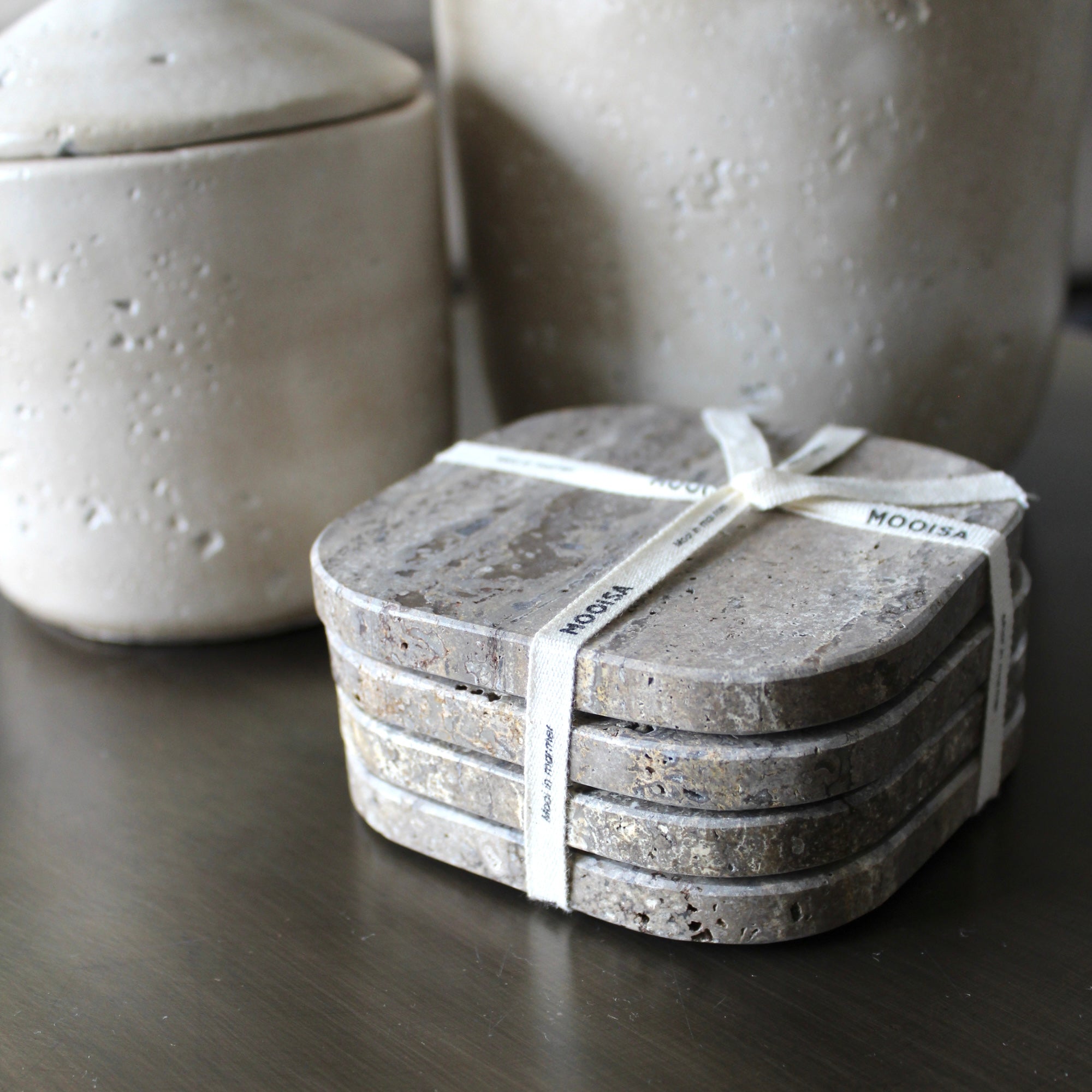 Mooisa Titanium Travertine Onderzetters | set van 4 stuks