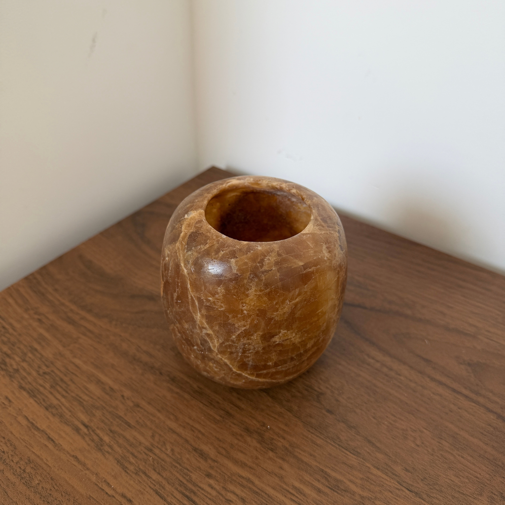 Alabaster waxinelichthouder donkerbruin 10 x 10 cm