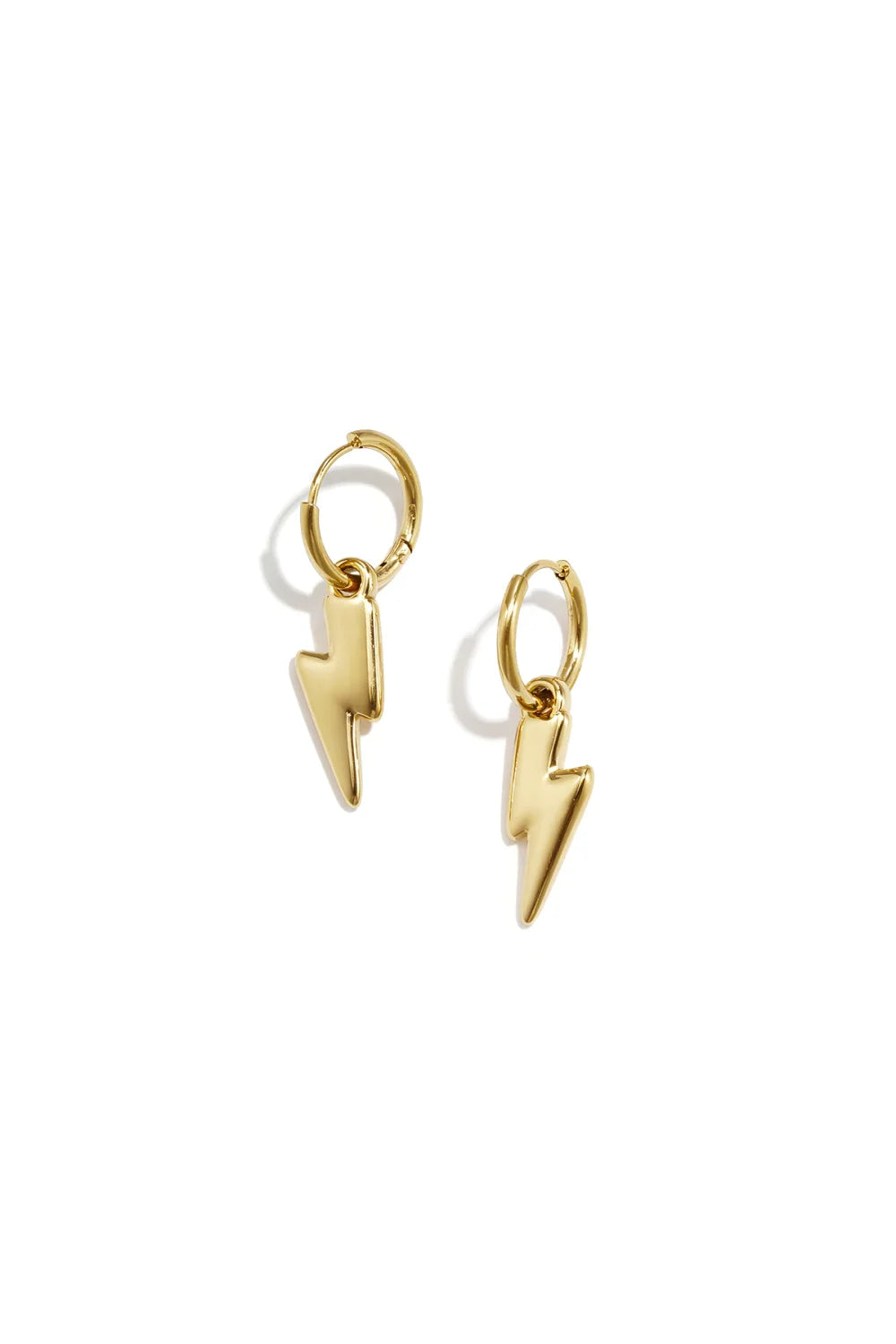 Gouden stainless steel hoop oorbellen met bliksem hanger